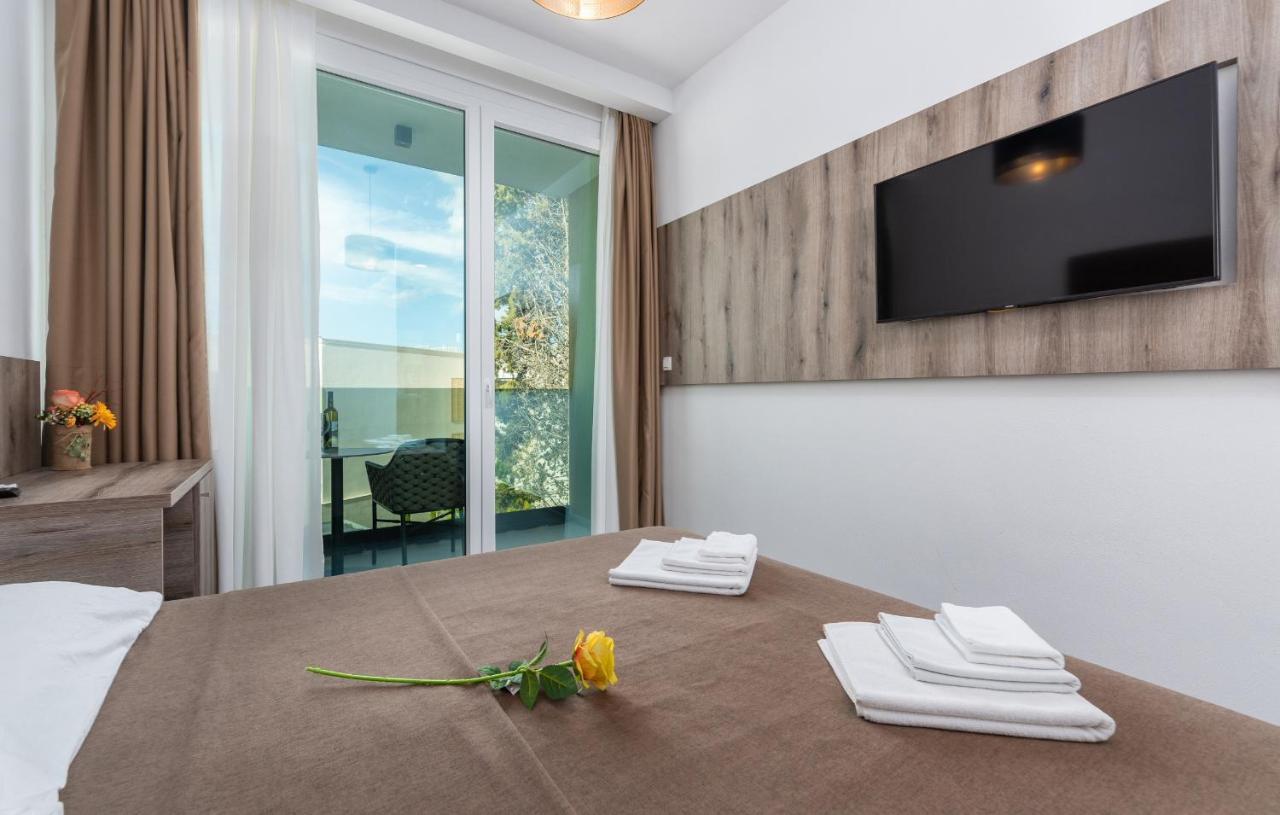 Residence Center B&B Materada โปเรช ภายนอก รูปภาพ