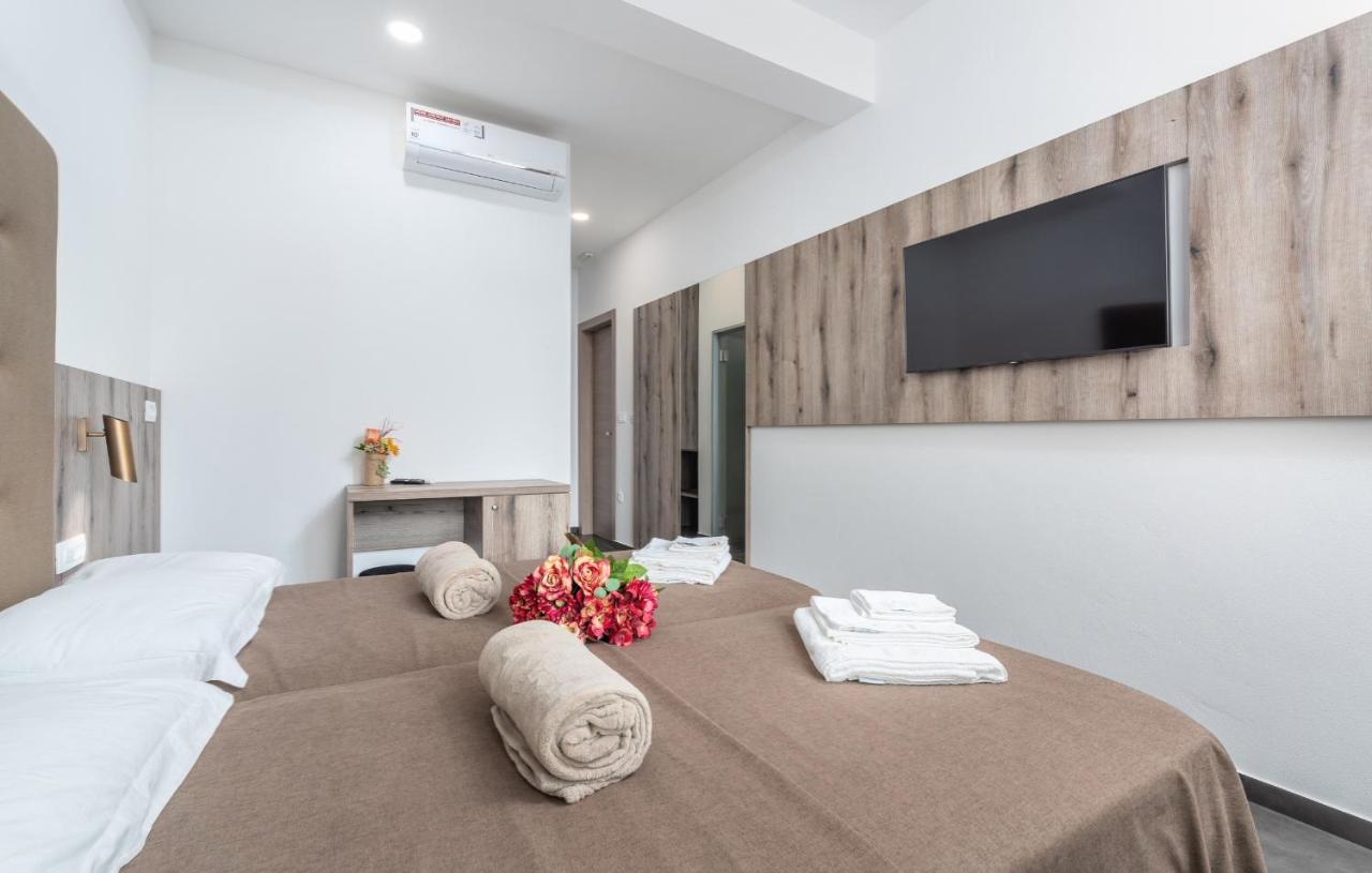 Residence Center B&B Materada โปเรช ภายนอก รูปภาพ